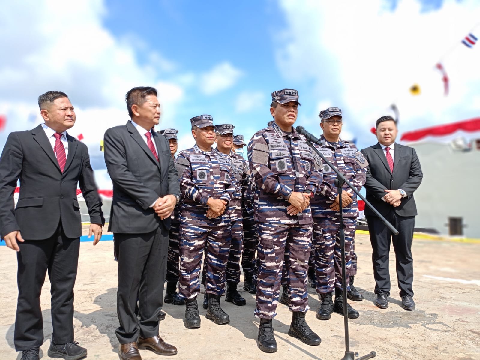 Kasal Laksamana TNI Resmikan Dua Unit KRI Jenis Kapal Cepat PC 40 Di PT ...