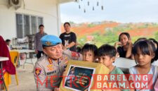 Kabidpropam Polda Kepri Kombes Pol Eddwi Kurniyanto menyalurkan bantuan sembako dan dana sosial kepada penghuni Panti Asuhan serta Panti Jompo/Wreda Yayasan True Love di Kecamatan Nongsa, Kota Batam, Jumat (12/6/2026)