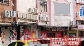 The Link Lounge Batam di kawasan Komplek Bumi Indah, Kecamatan Lubuk Baja, Kota Batam