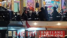 Tim Badan Reserse Kriminal (Bareskrim) Mabes Polri melakukan penggerebekan terhadap Nagoya Game Zone yang berada di depan Hotel Utama Nagoya, Sabtu malam (15/8/2026)
