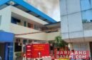 Kebakaran terjadi di gedung bagian belakang Kantor Pelayanan Utama Bea dan Cukai Tipe B Batam di kawasan Batu Ampar, Batam